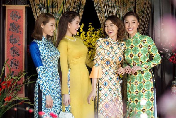 ao-dai-co-ba-sai-gon-chuyen-qua